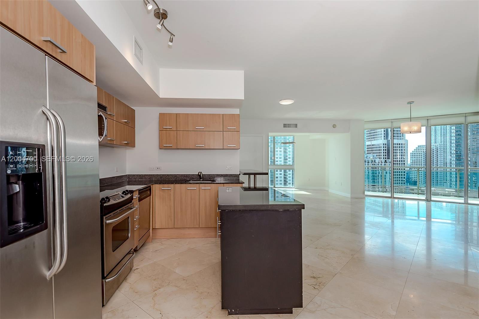350 S Miami Ave Unit: 2702