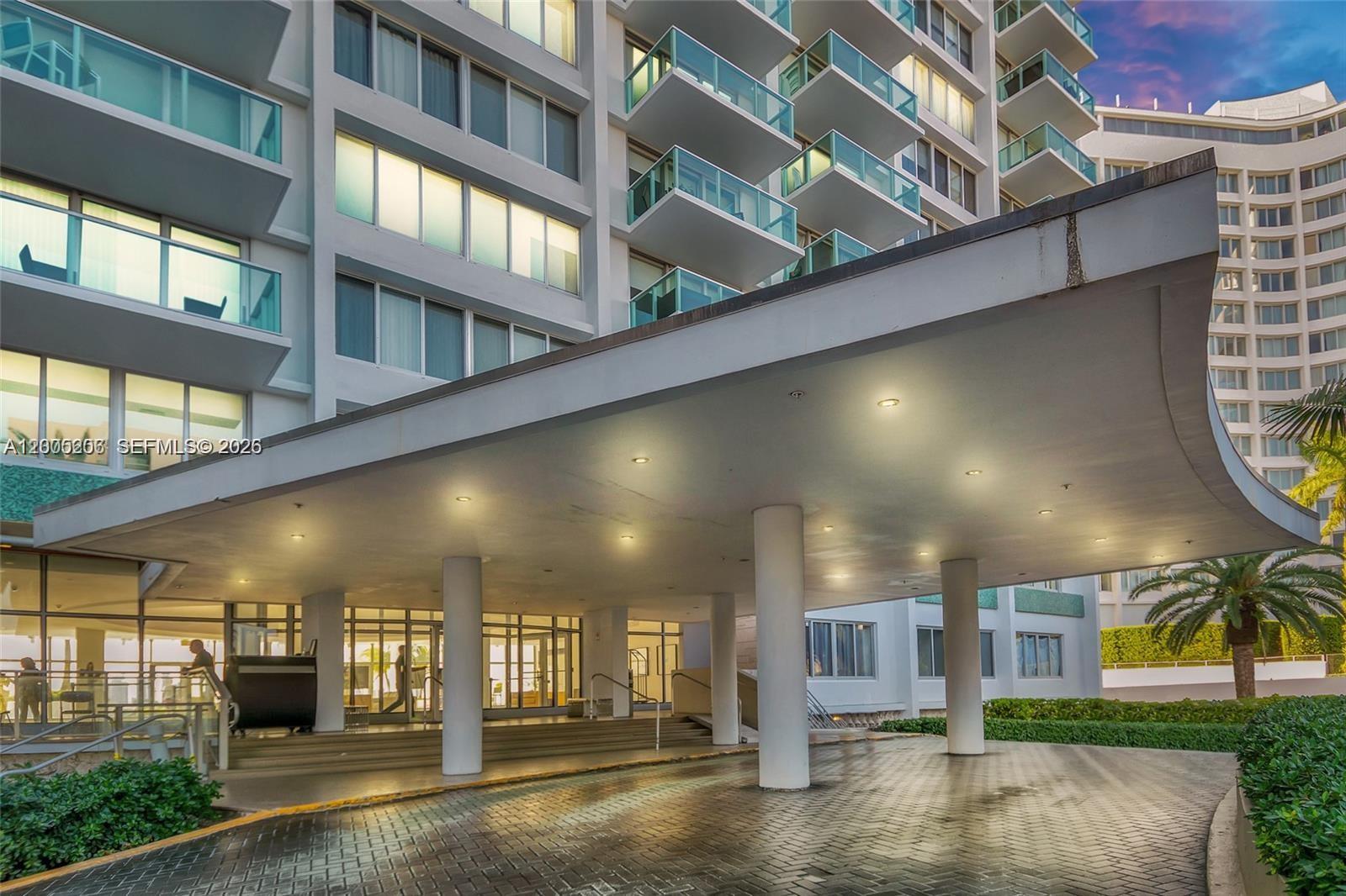 1000 West Ave # 405