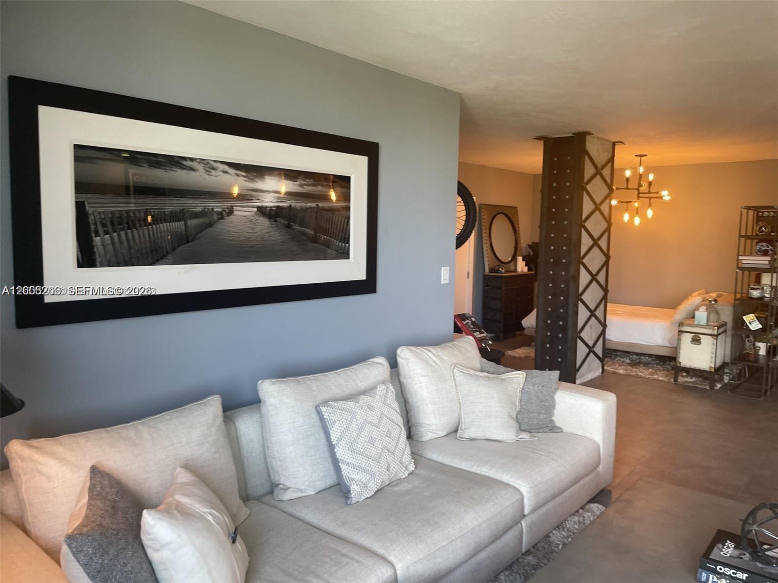 1000 West Ave # 405