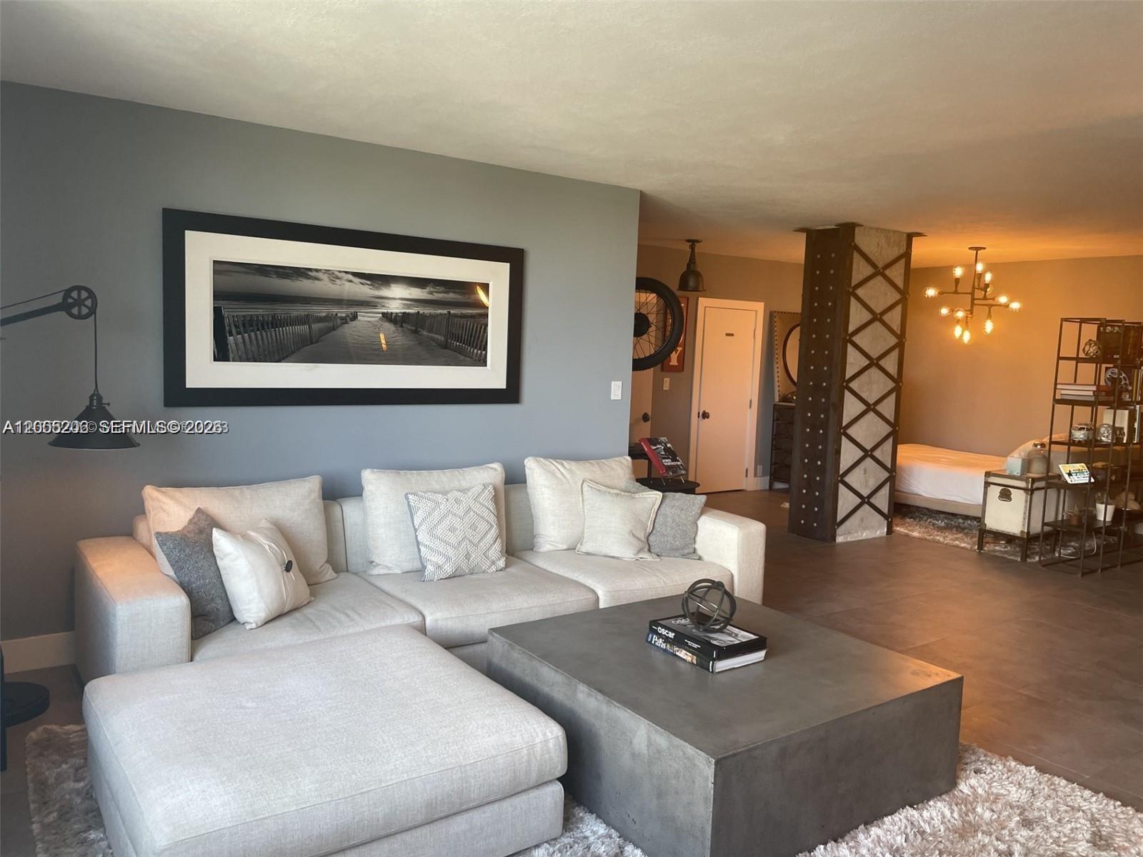 1000 West Ave # 405