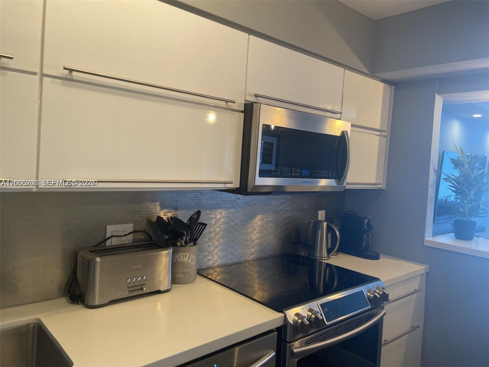 1000 West Ave # 405