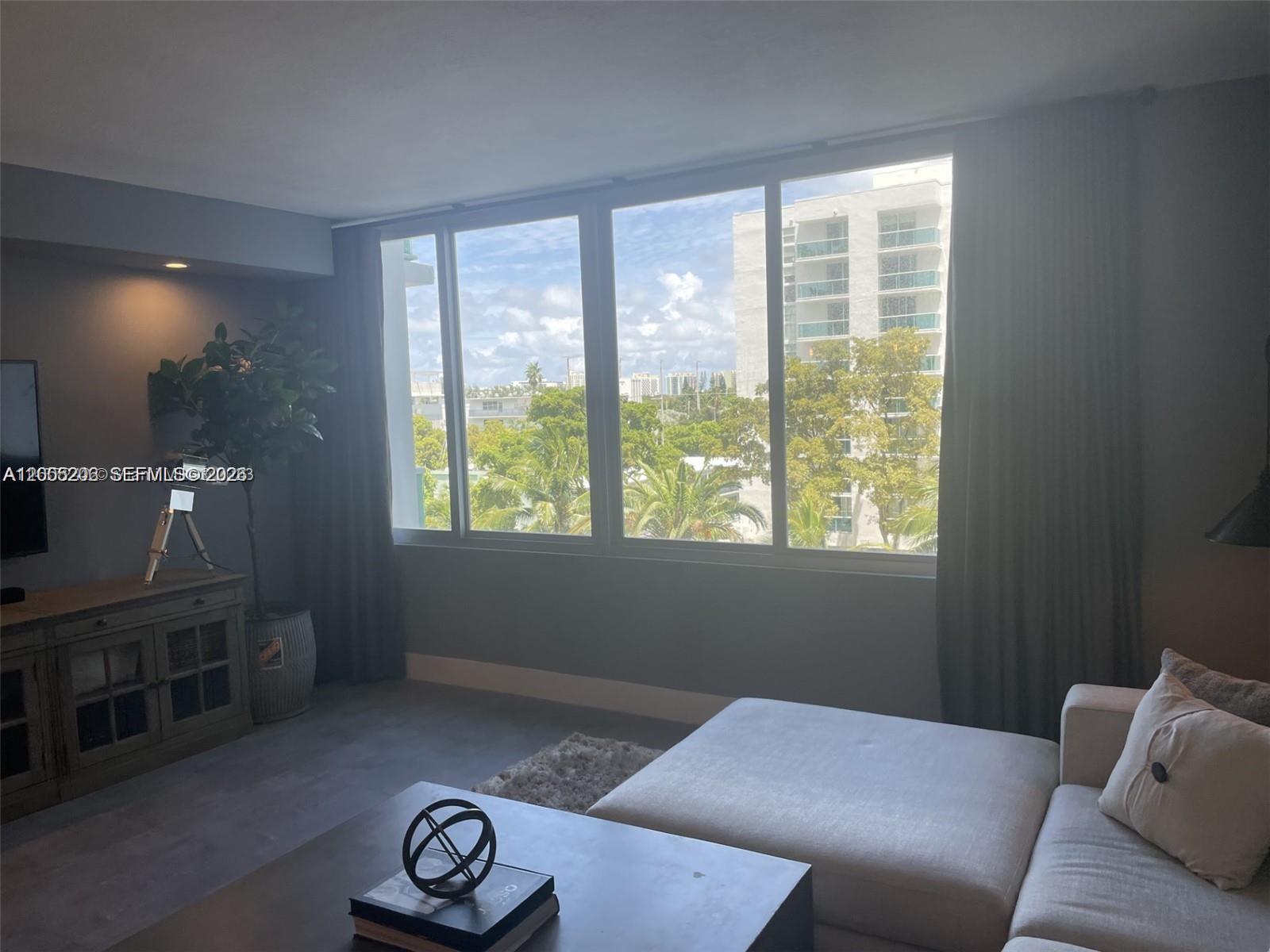1000 West Ave # 405