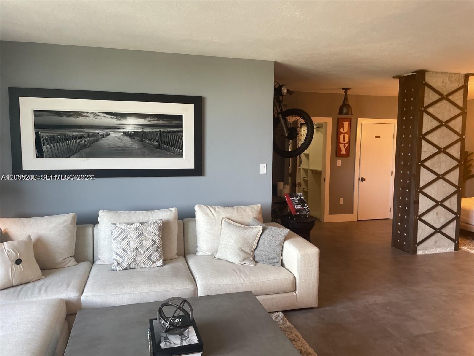 1000 West Ave # 405