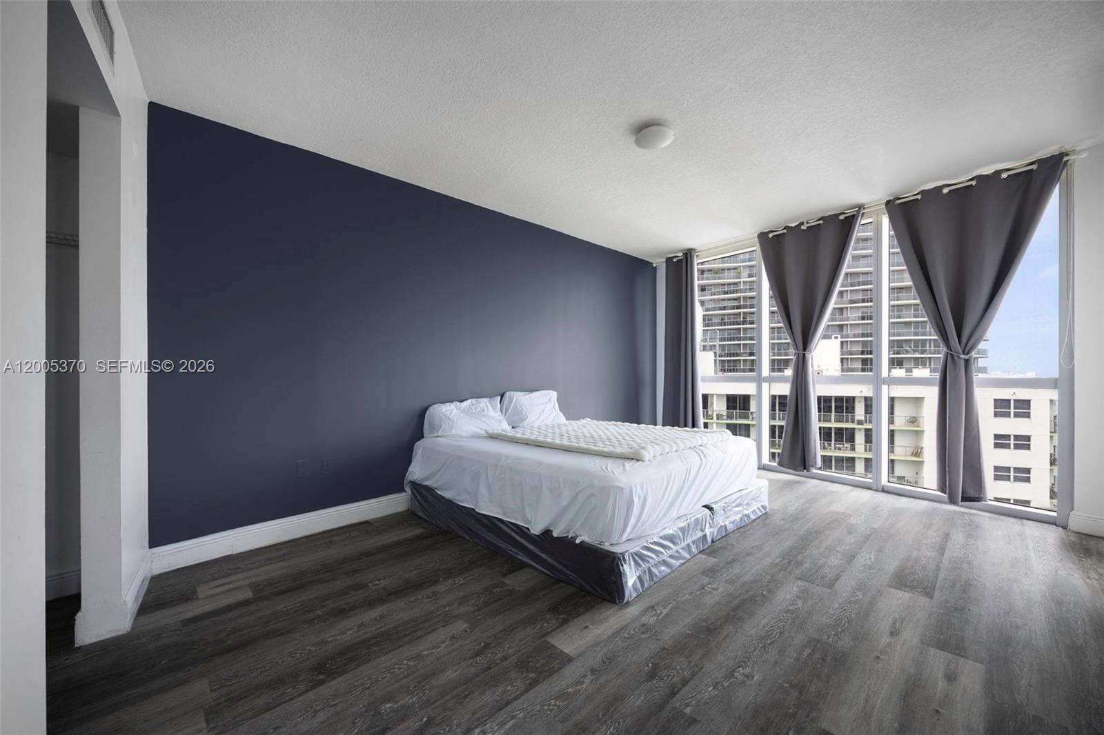 1750 N Bayshore Dr # 3801