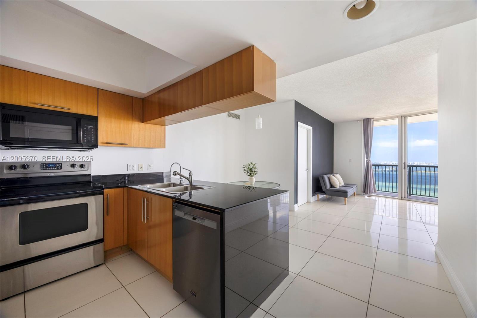 1750 N Bayshore Dr # 3801