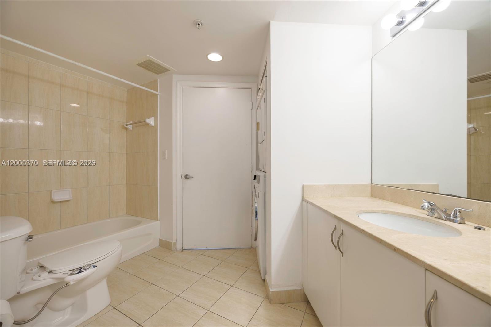 1750 N Bayshore Dr # 3801