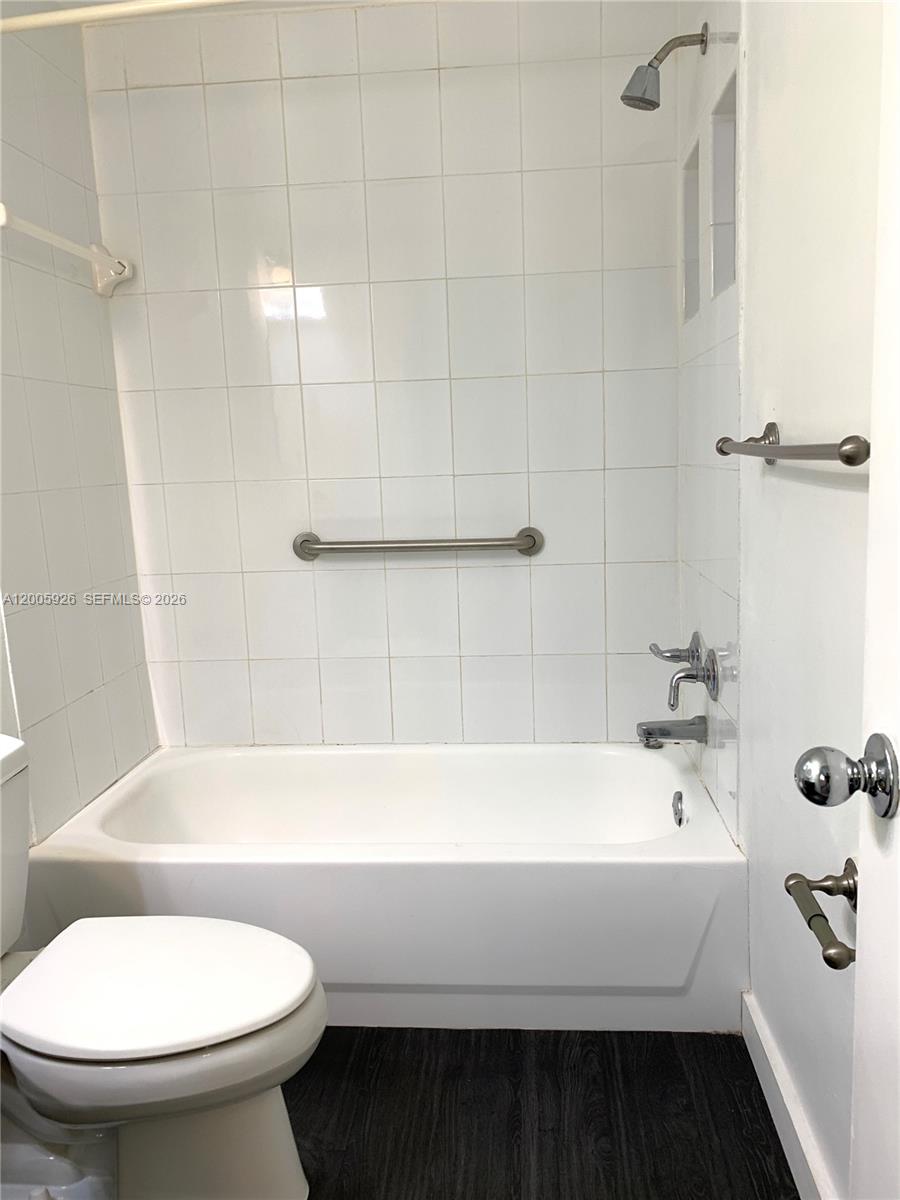 1515 West Ave # 5