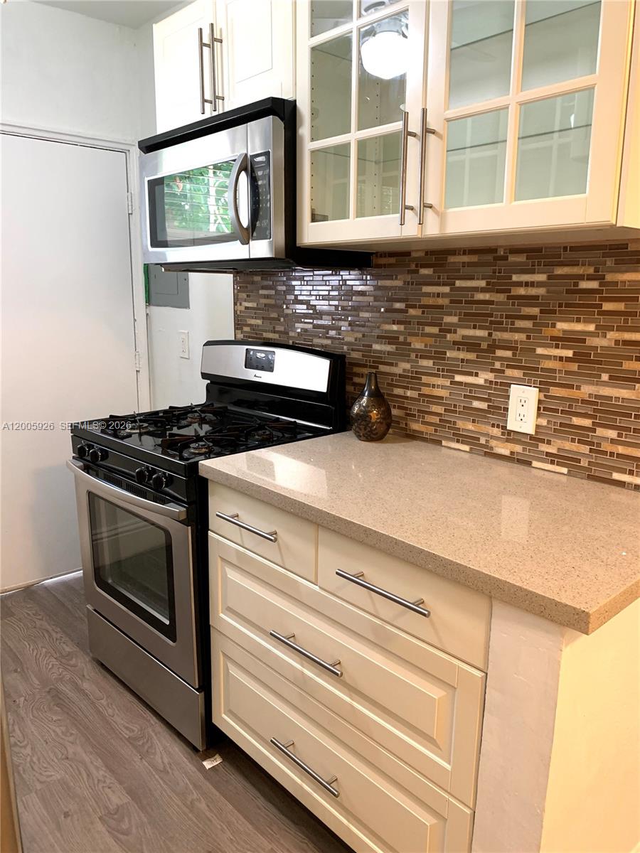 1515 West Ave # 5