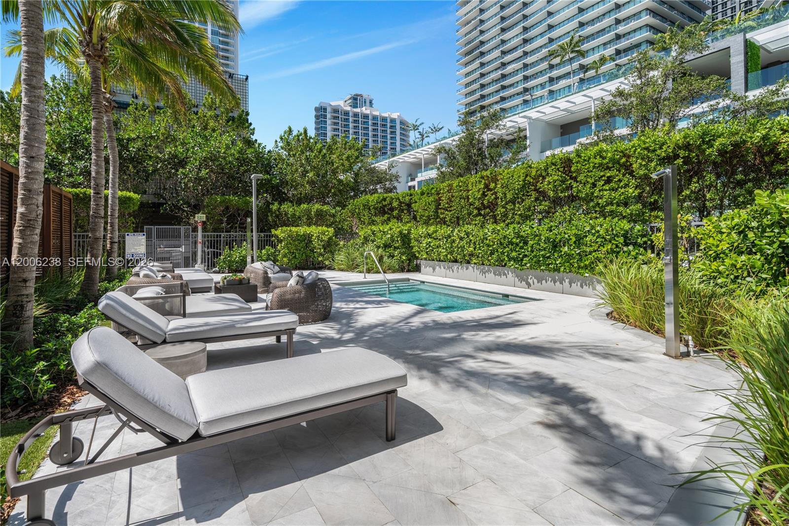 3131 NE 7th Ave Unit: PH5202