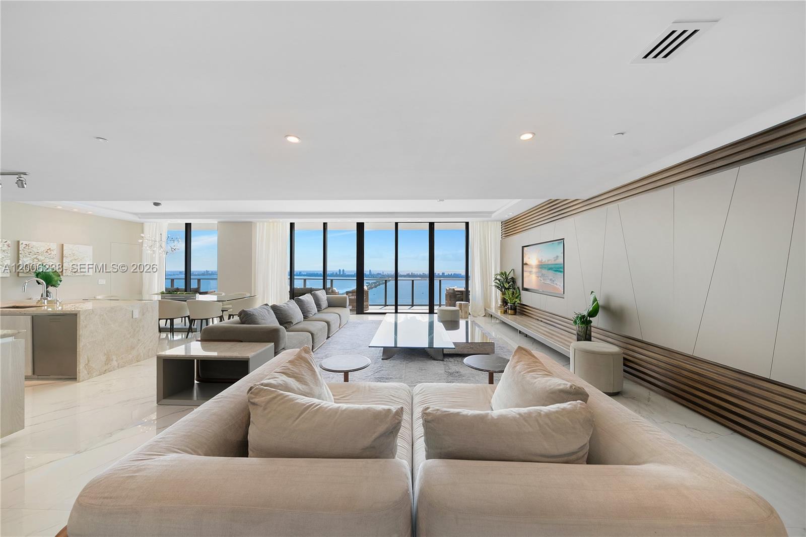 3131 NE 7th Ave Unit: PH5202