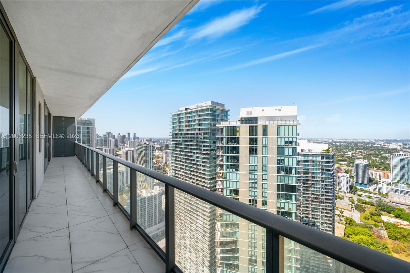 3131 NE 7th Ave Unit: PH5202