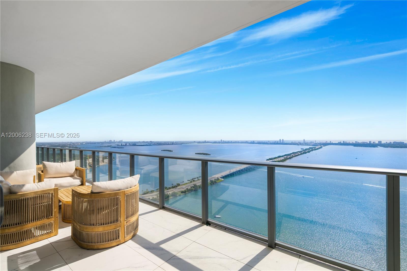 3131 NE 7th Ave Unit: PH5202