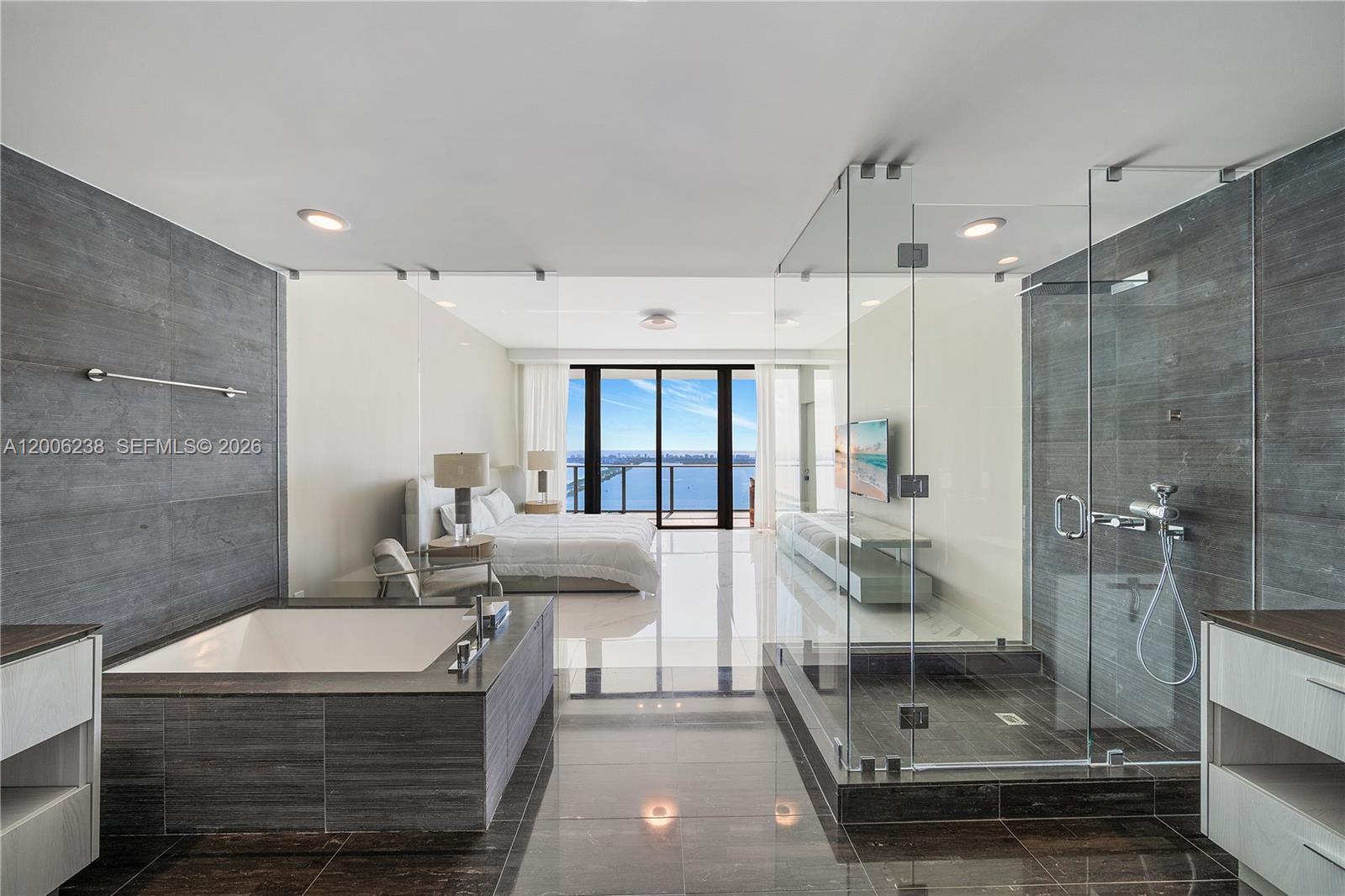 3131 NE 7th Ave Unit: PH5202