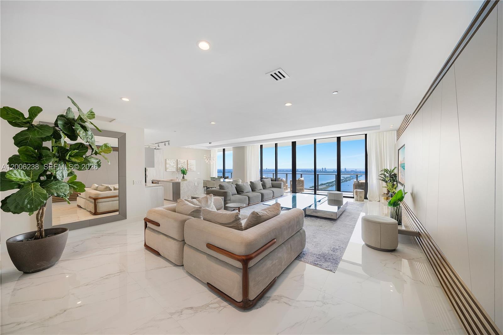 3131 NE 7th Ave Unit: PH5202