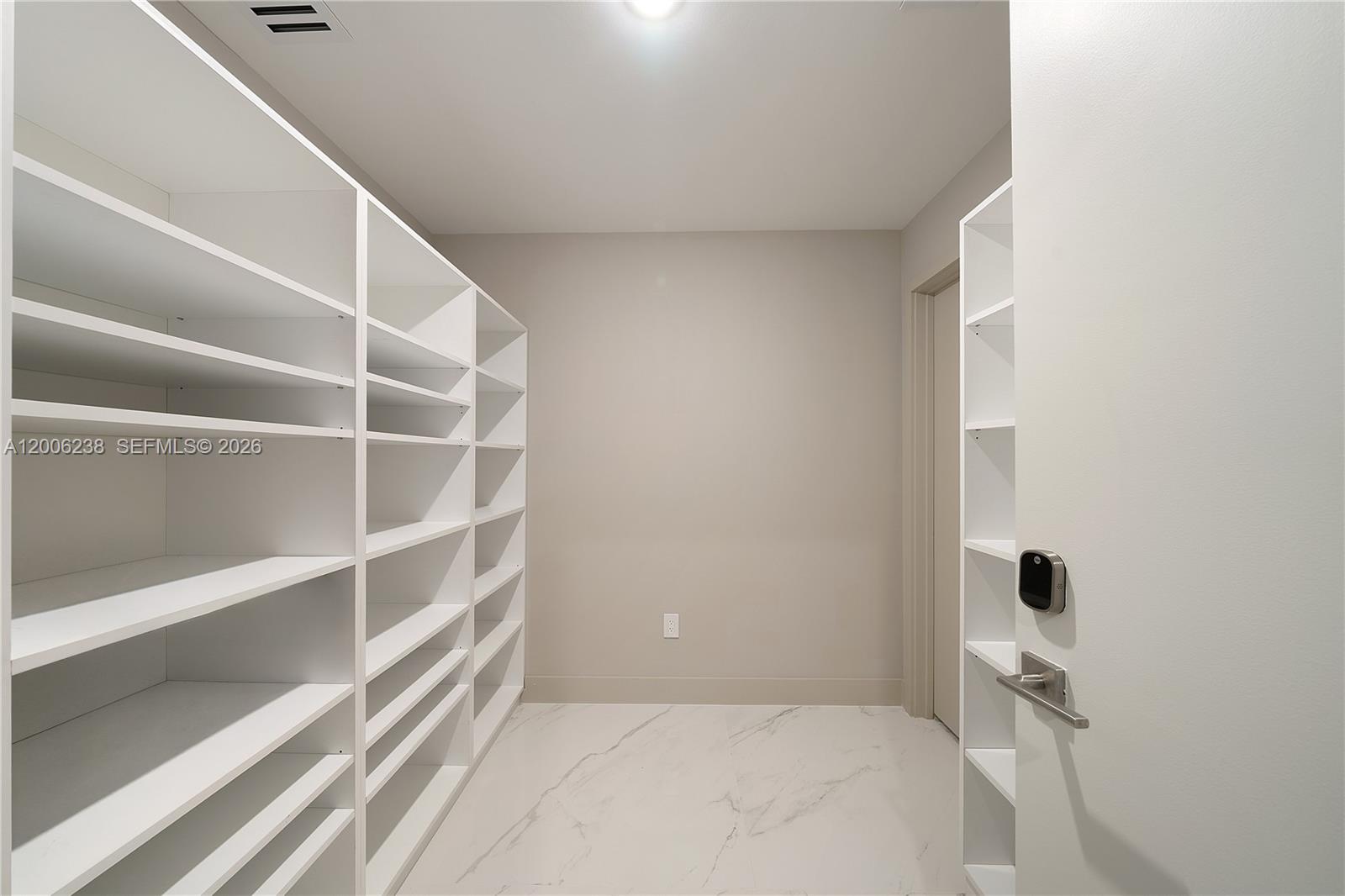 3131 NE 7th Ave Unit: PH5202