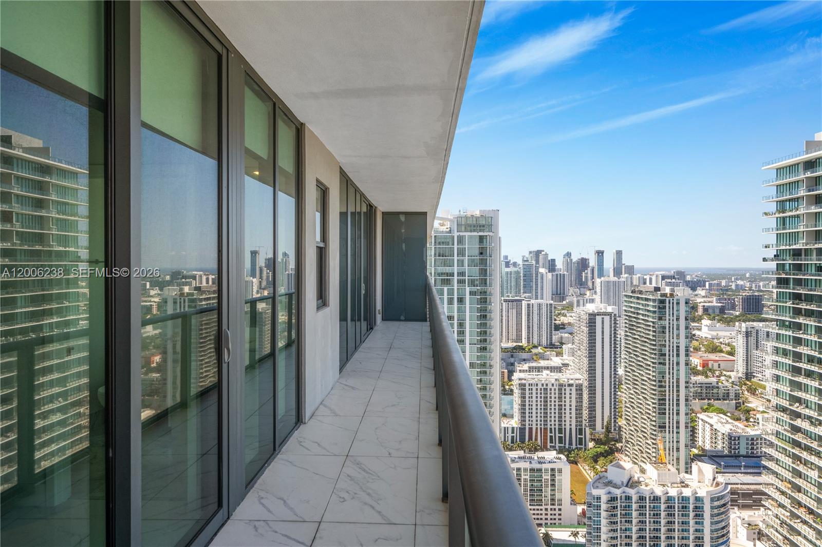 3131 NE 7th Ave Unit: PH5202