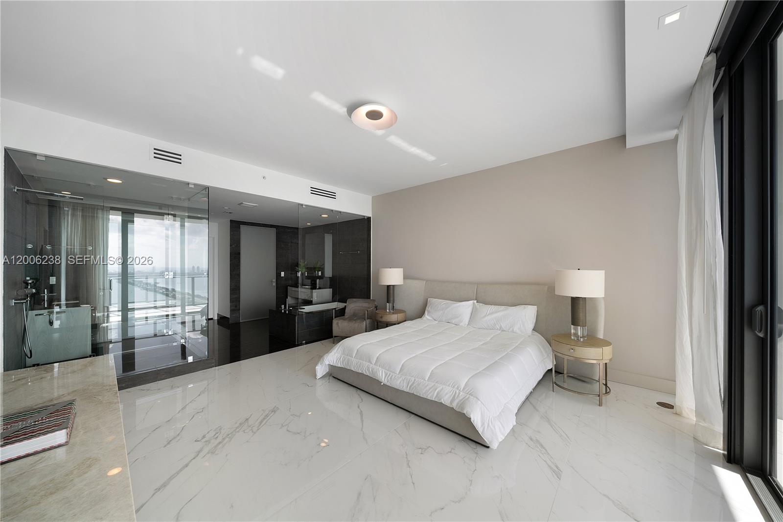 3131 NE 7th Ave Unit: PH5202