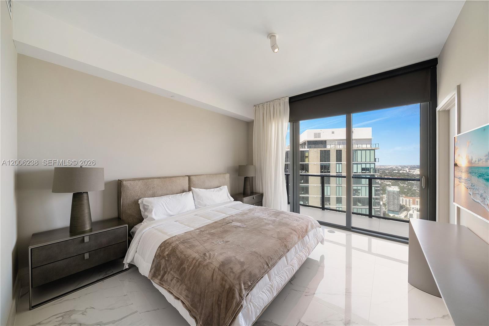 3131 NE 7th Ave Unit: PH5202