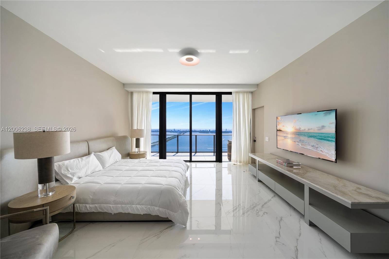 3131 NE 7th Ave Unit: PH5202