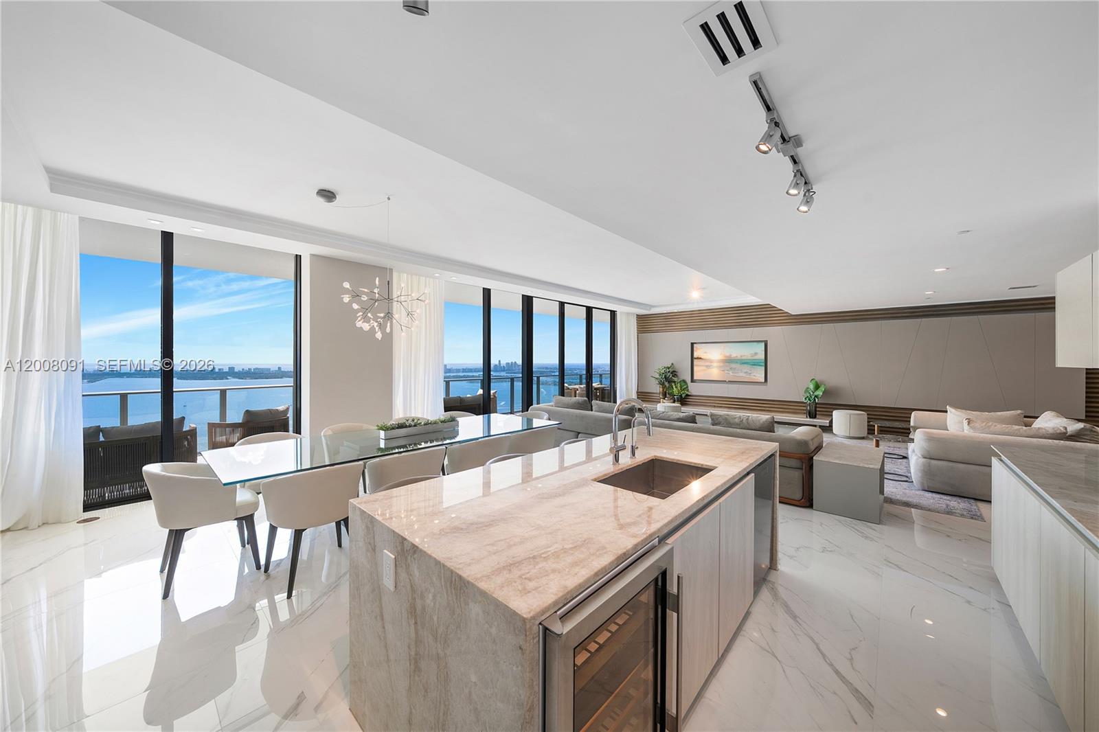 3131 NE 7th Ave Unit: PH5202