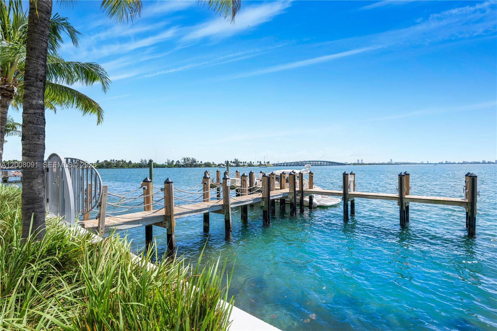 3131 NE 7th Ave Unit: PH5202