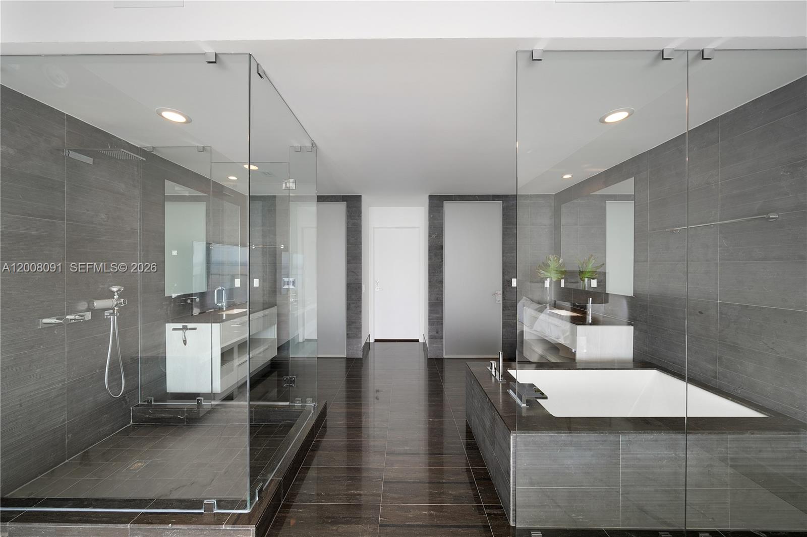 3131 NE 7th Ave Unit: PH5202