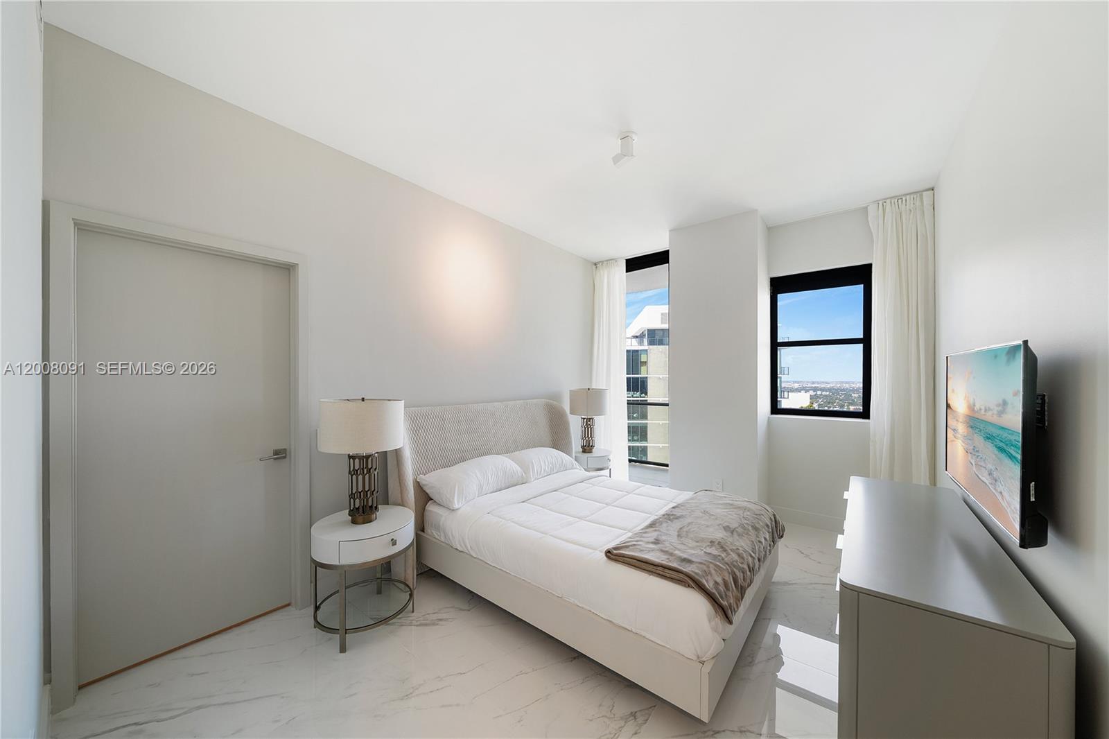 3131 NE 7th Ave Unit: PH5202