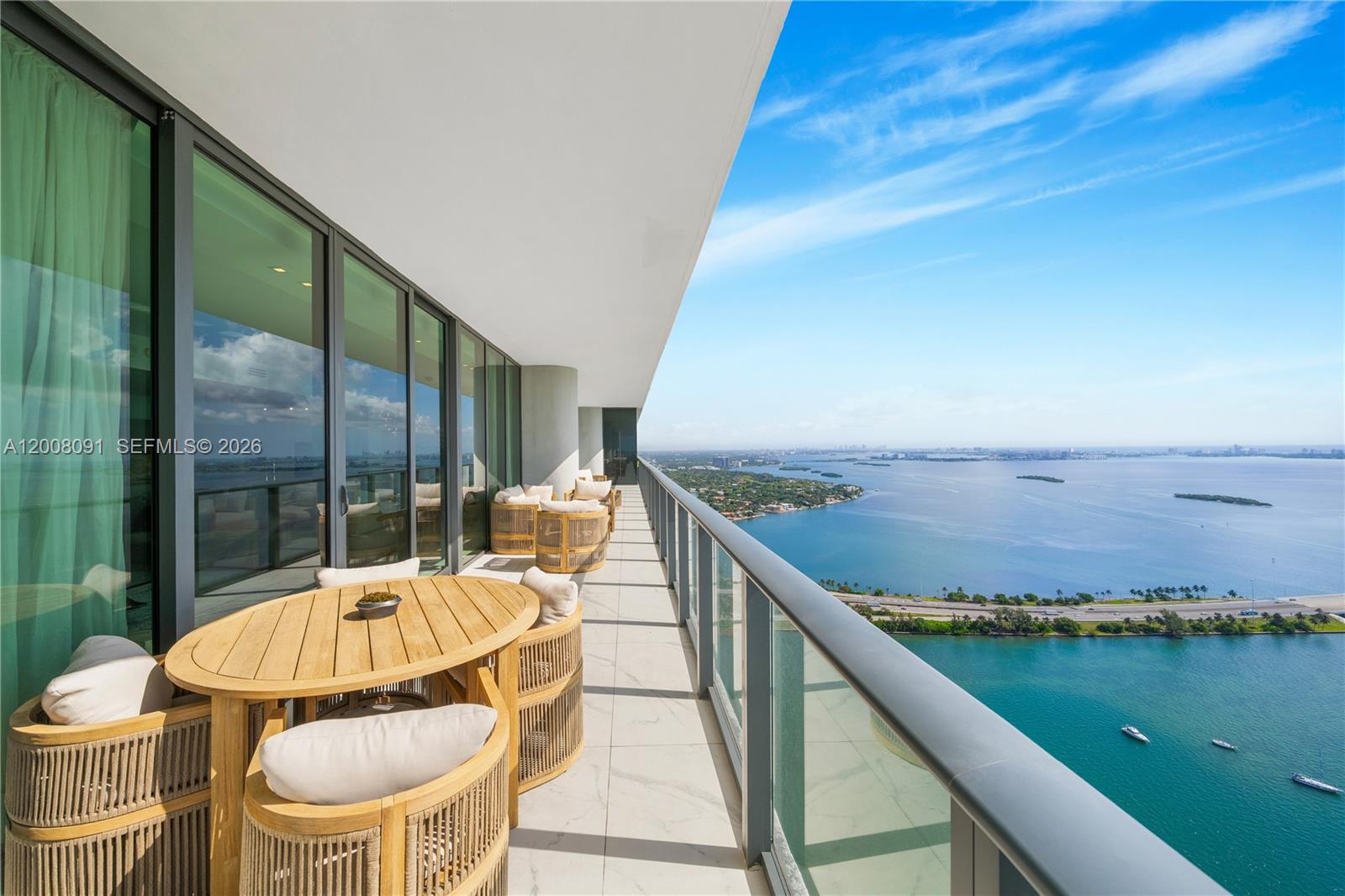 3131 NE 7th Ave Unit: PH5202