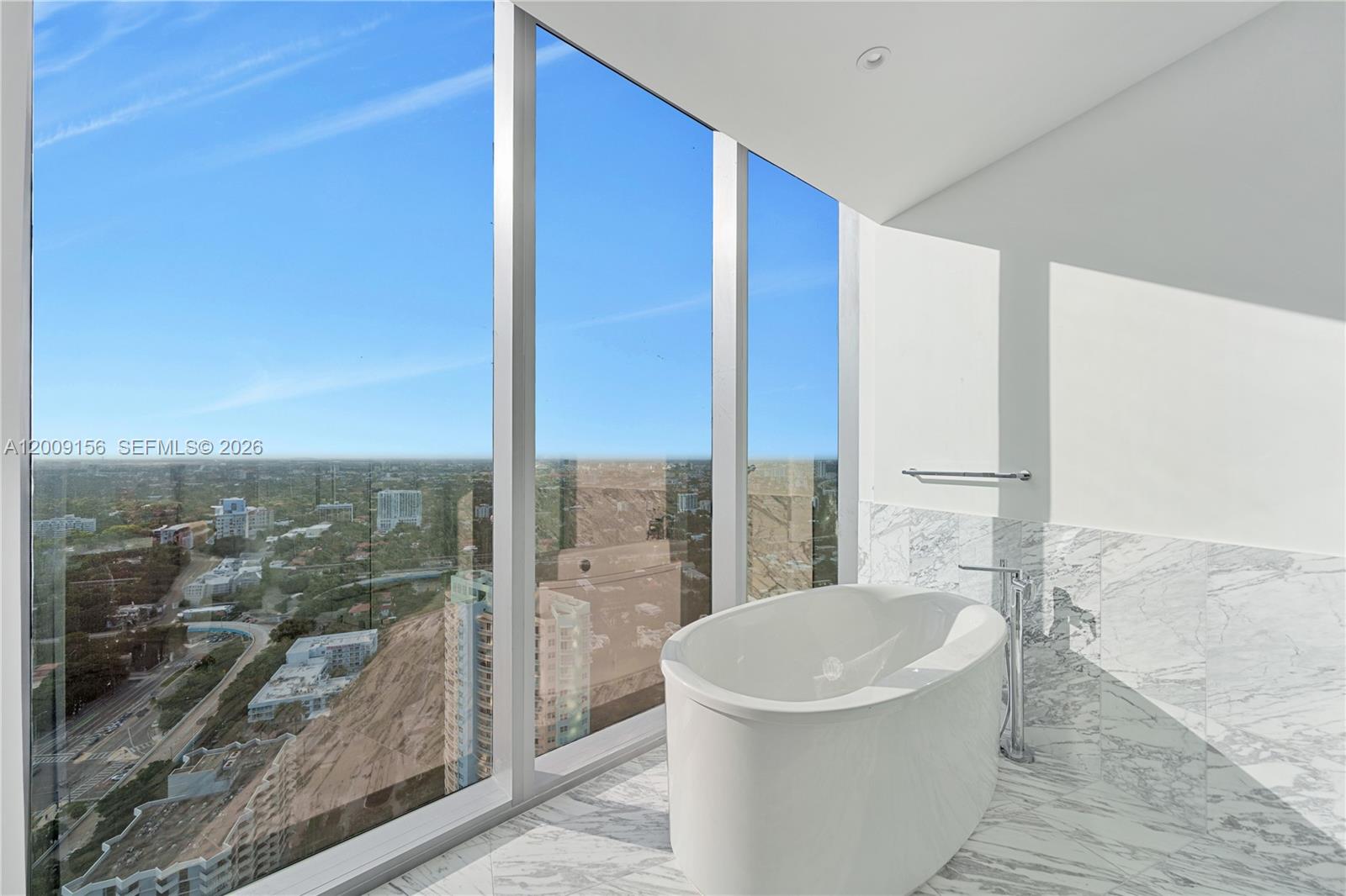 UNA Residences 3403