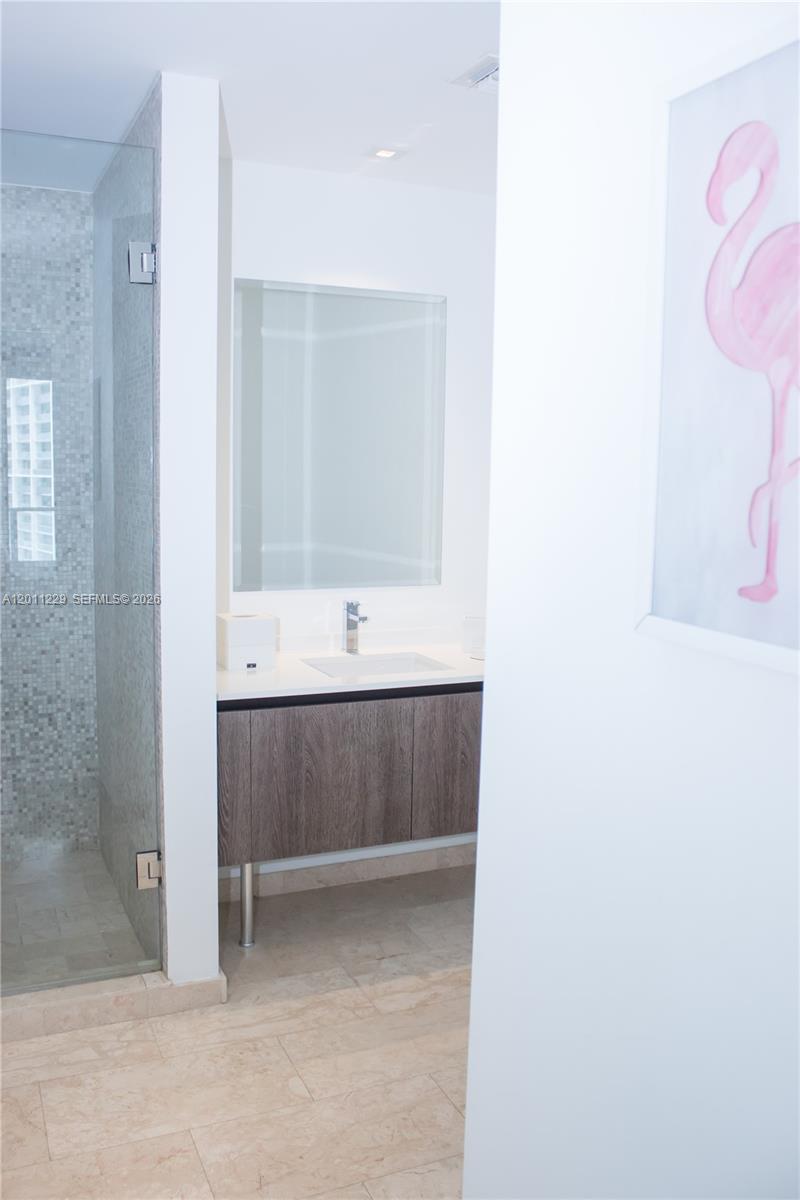 68 SE 6th St # 2209