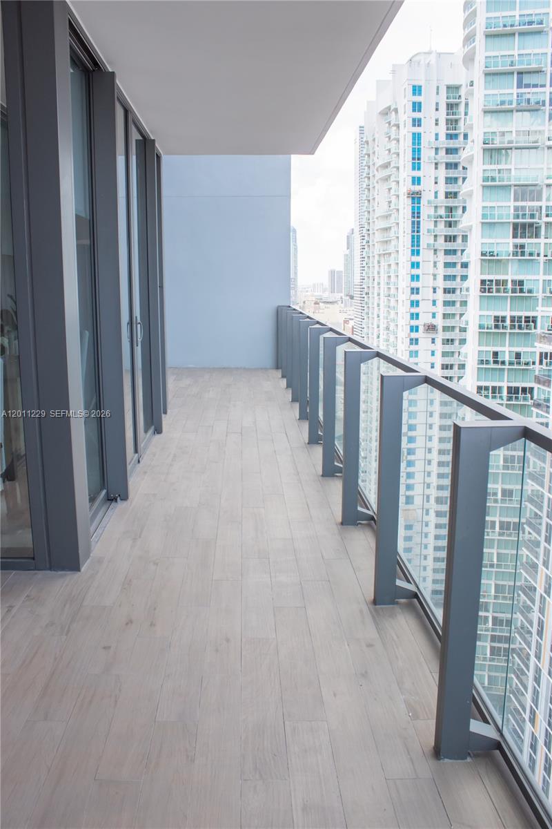 68 SE 6th St # 2209