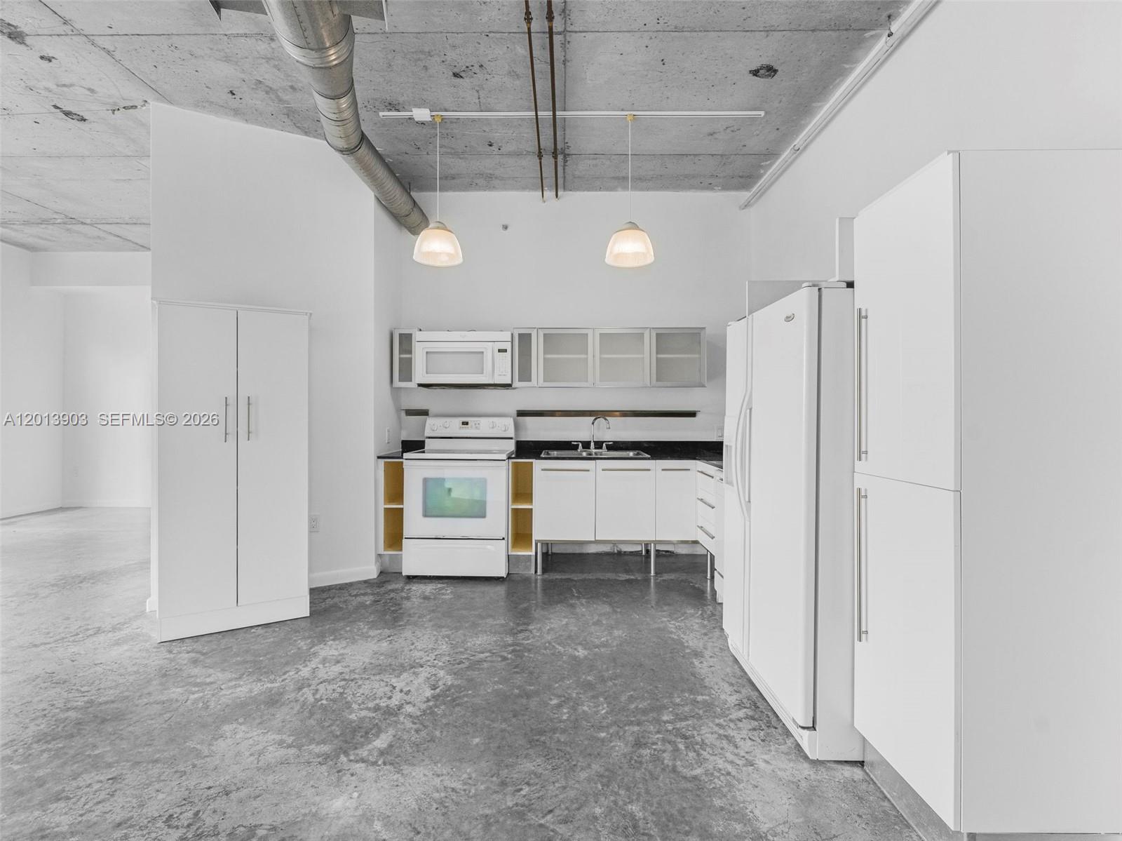 10 SW South River Dr # 1506