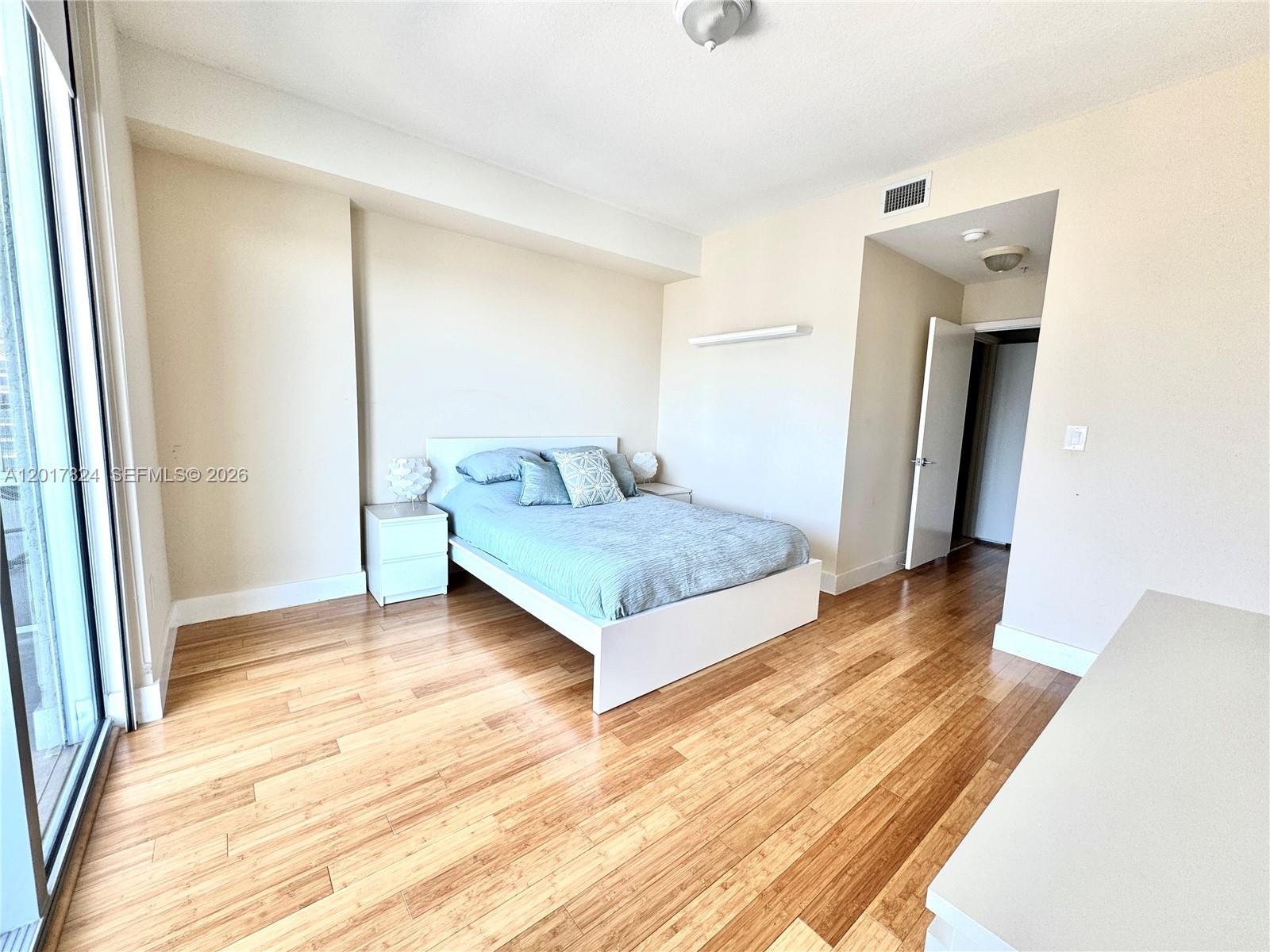 1111 SW 1st Ave Unit: 3524-N