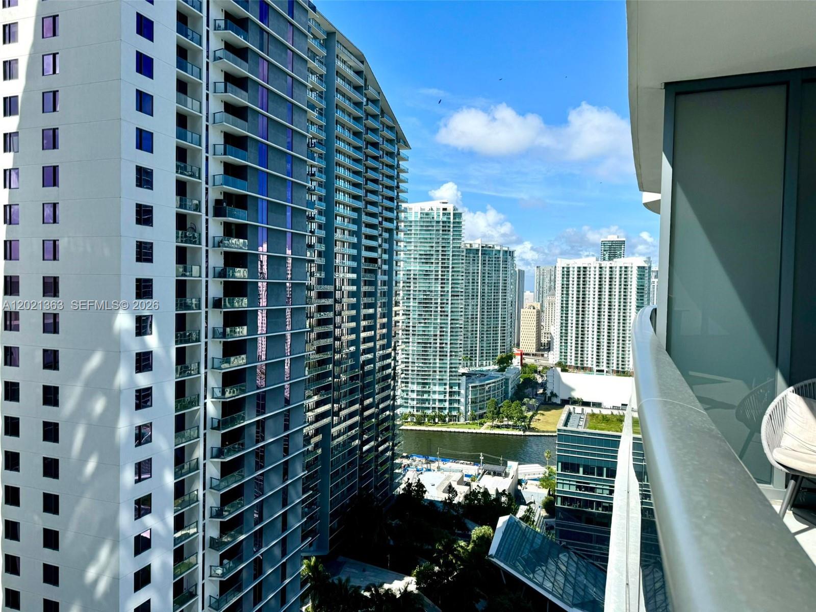 45 SW 9th St # 3107