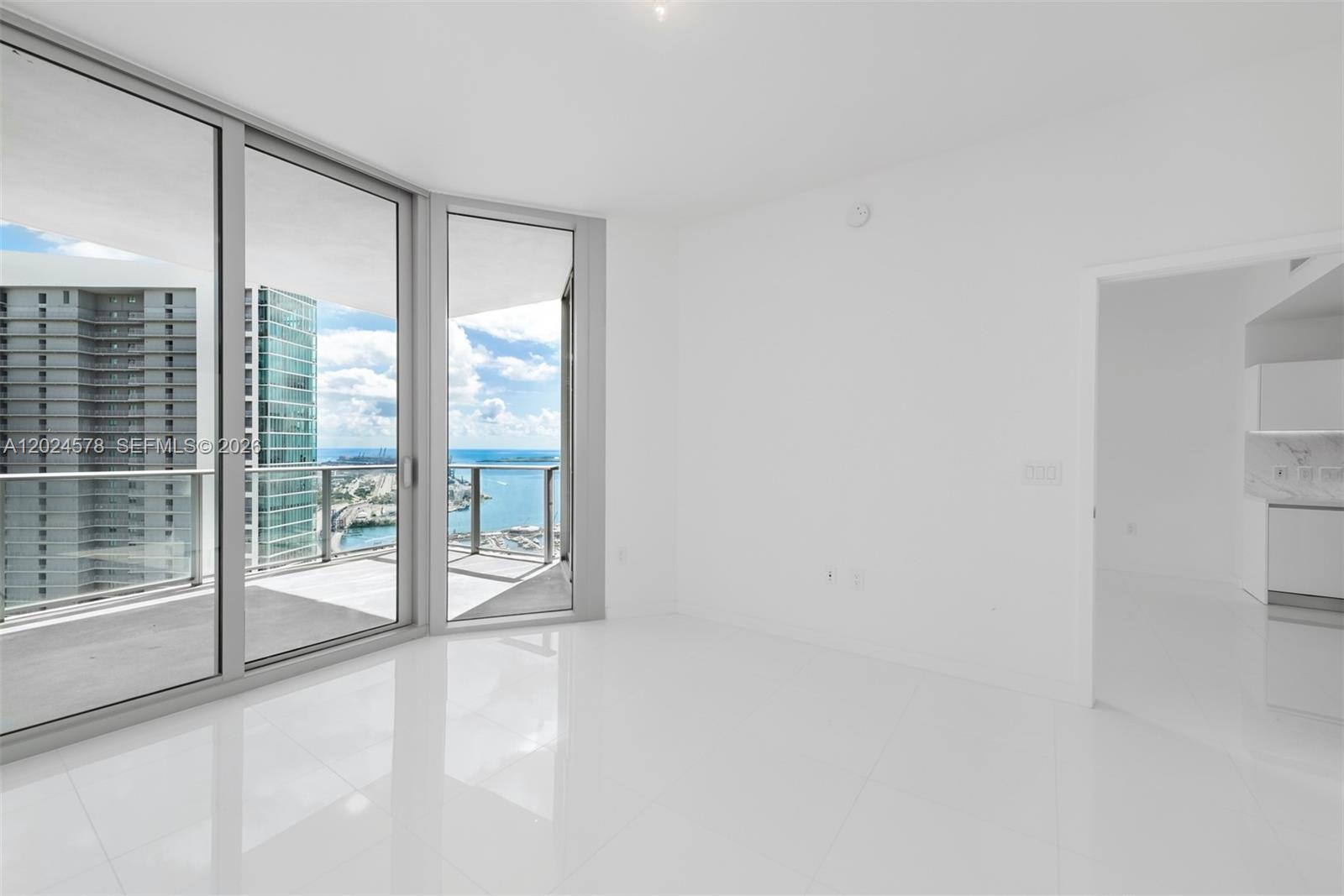 851 NE 1st Ave # 4305