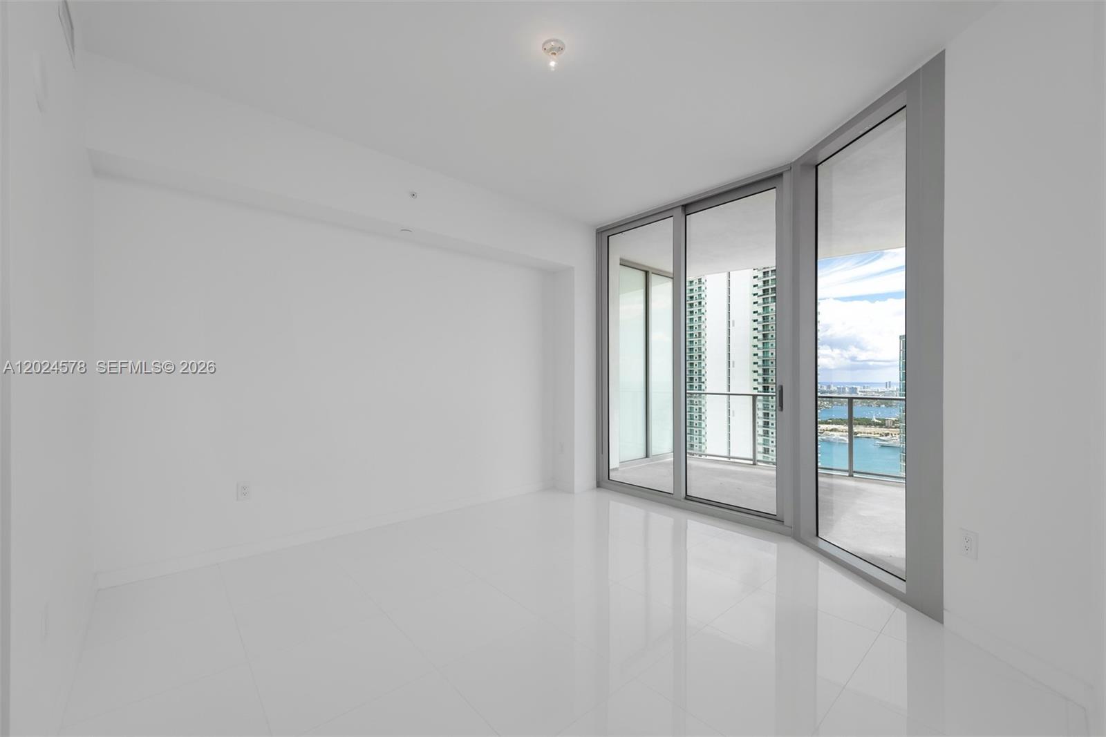 851 NE 1st Ave # 4305