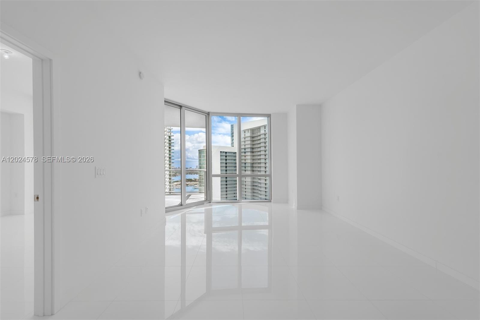 851 NE 1st Ave # 4305
