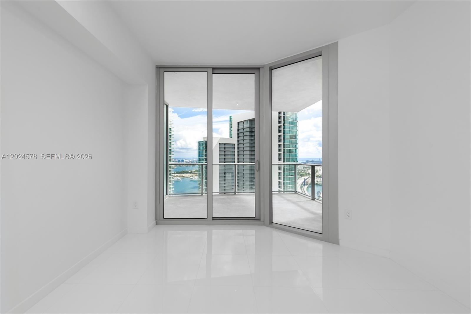 851 NE 1st Ave # 4305