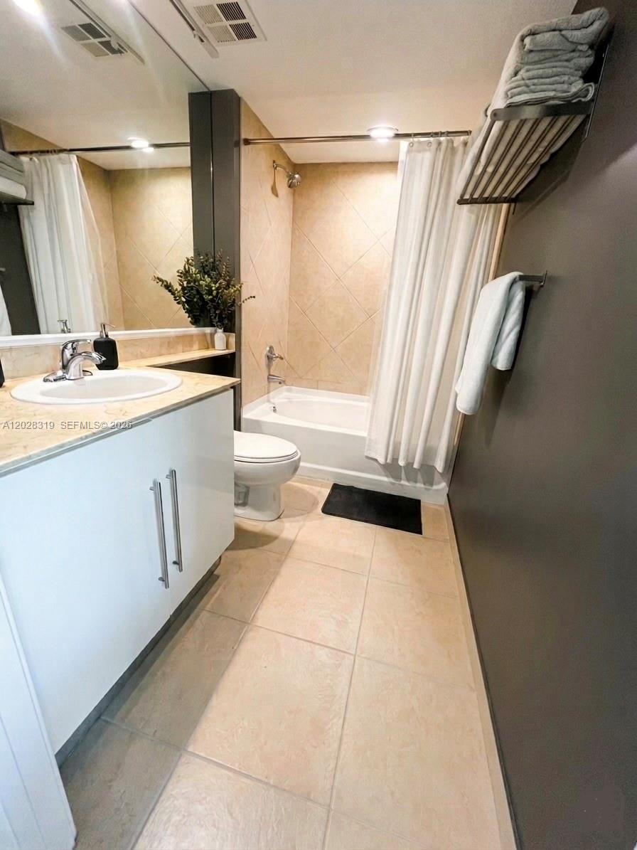 335 S Biscayne Blvd # 3300