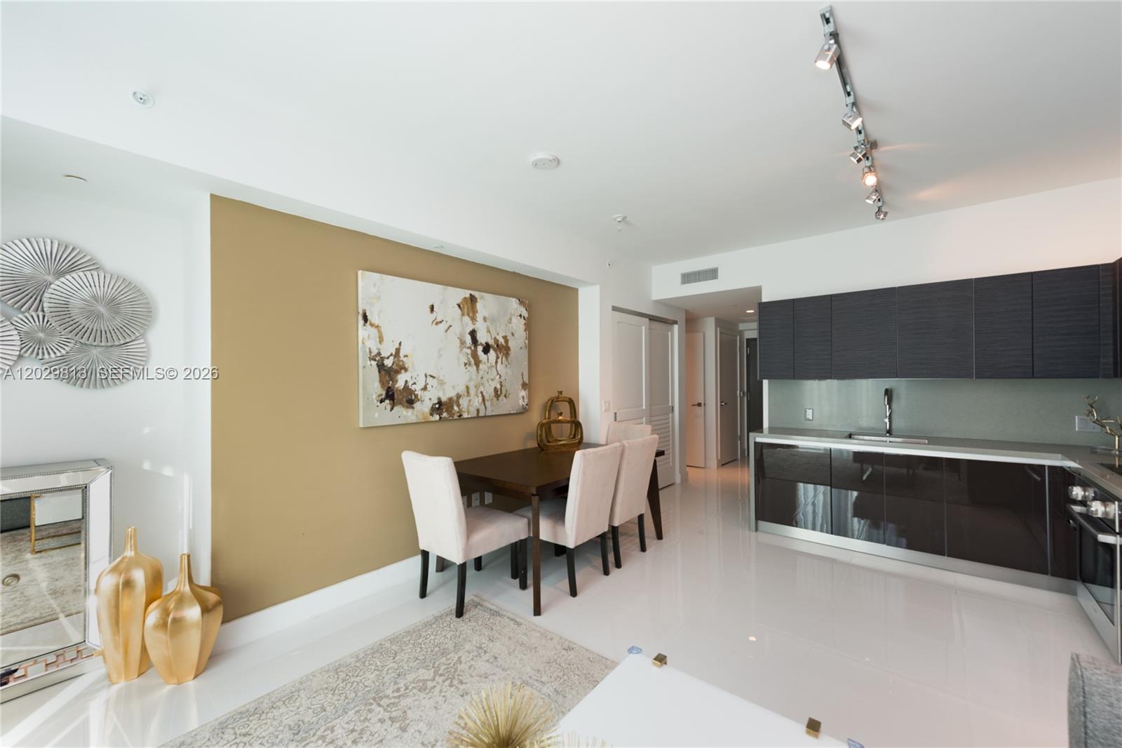 1080 Brickell Ave # 4105