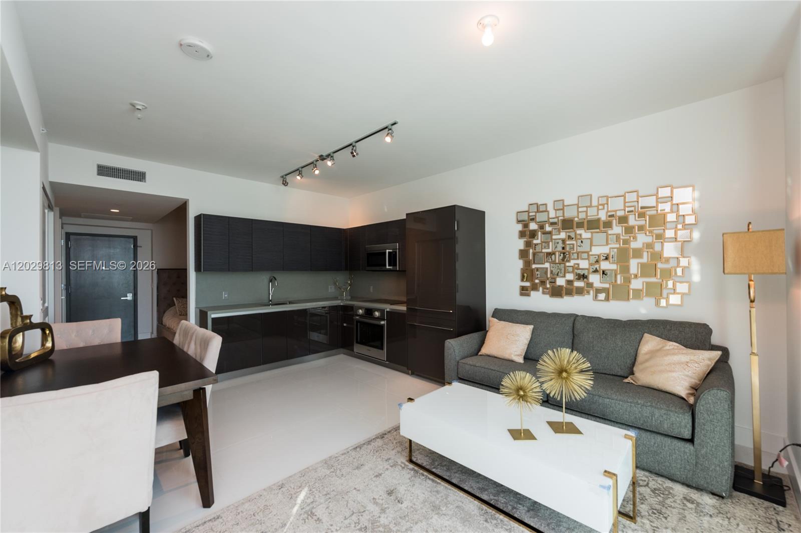 1080 Brickell Ave # 4105