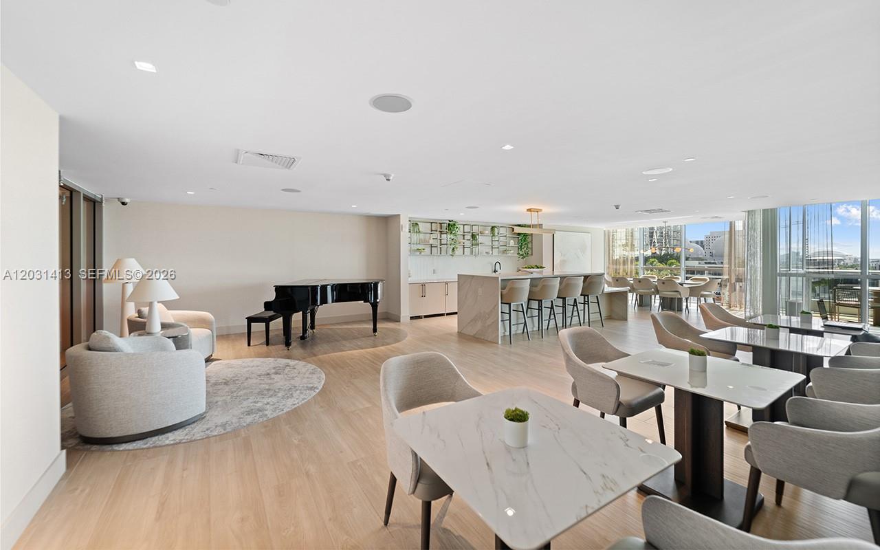 900 Biscayne Bay 2101