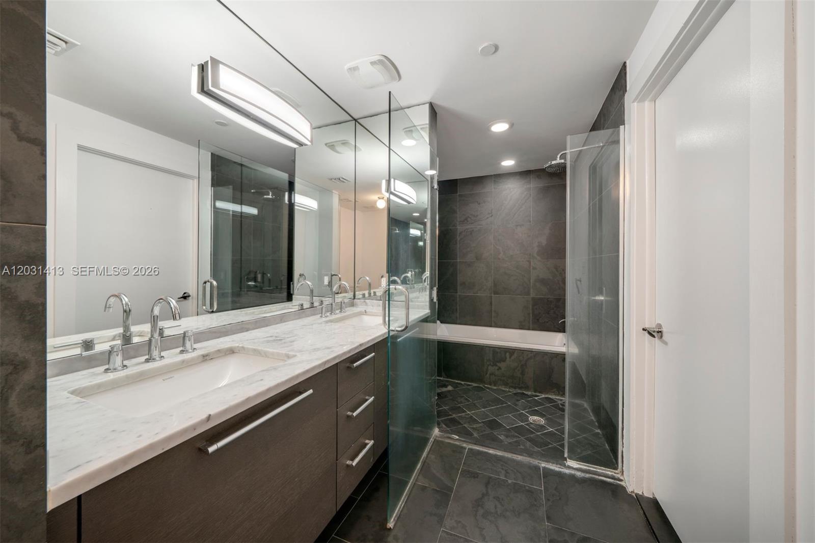 900 Biscayne Bay 2101