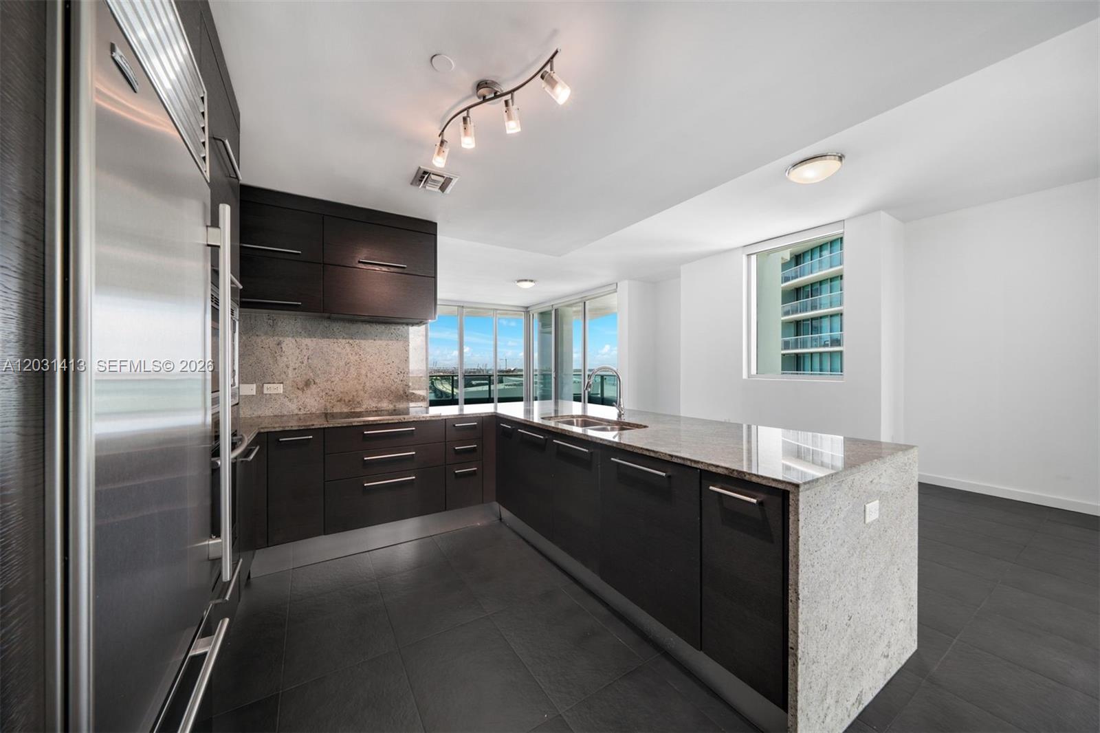 900 Biscayne Bay 2101