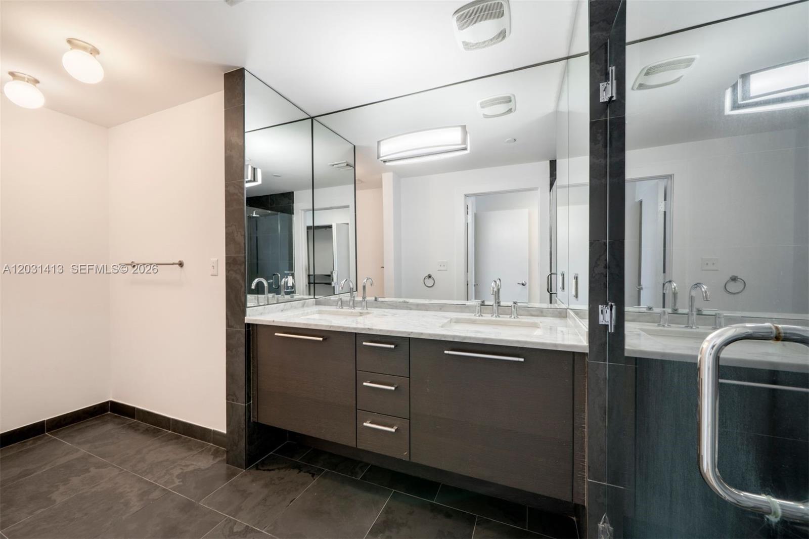 900 Biscayne Bay 2101