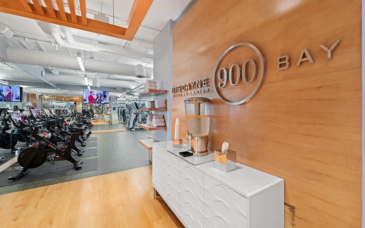 900 Biscayne Bay 2101