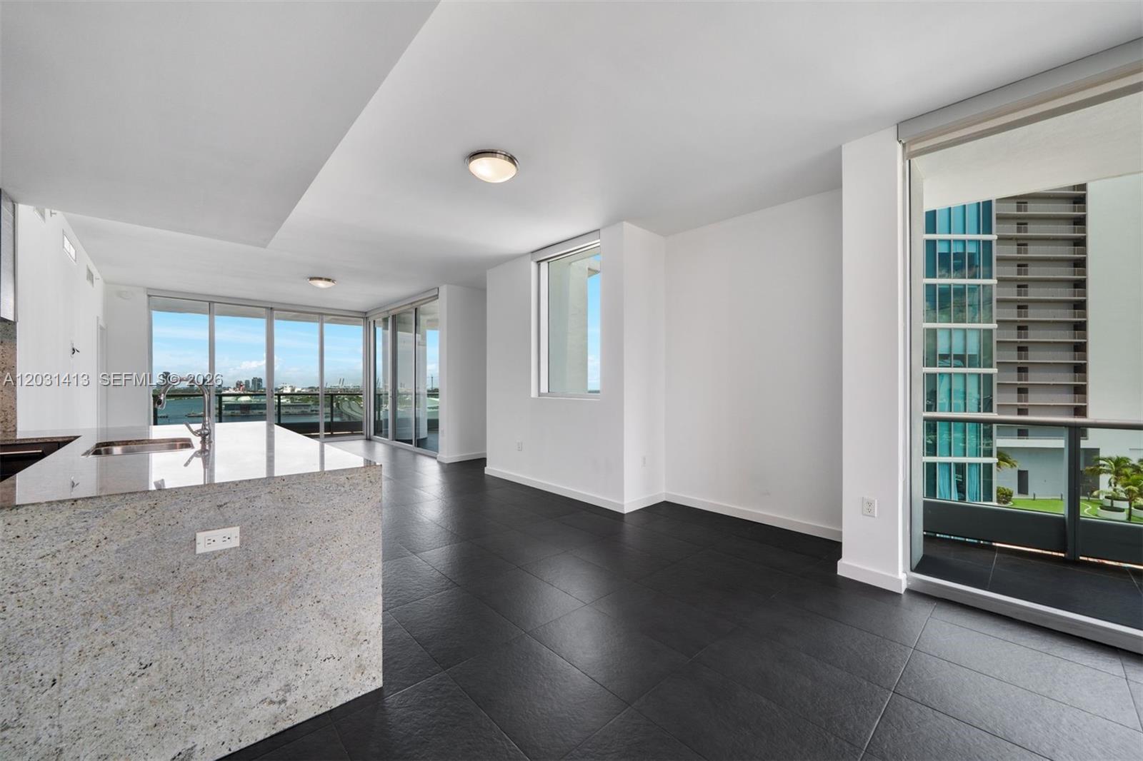 900 Biscayne Bay 2101