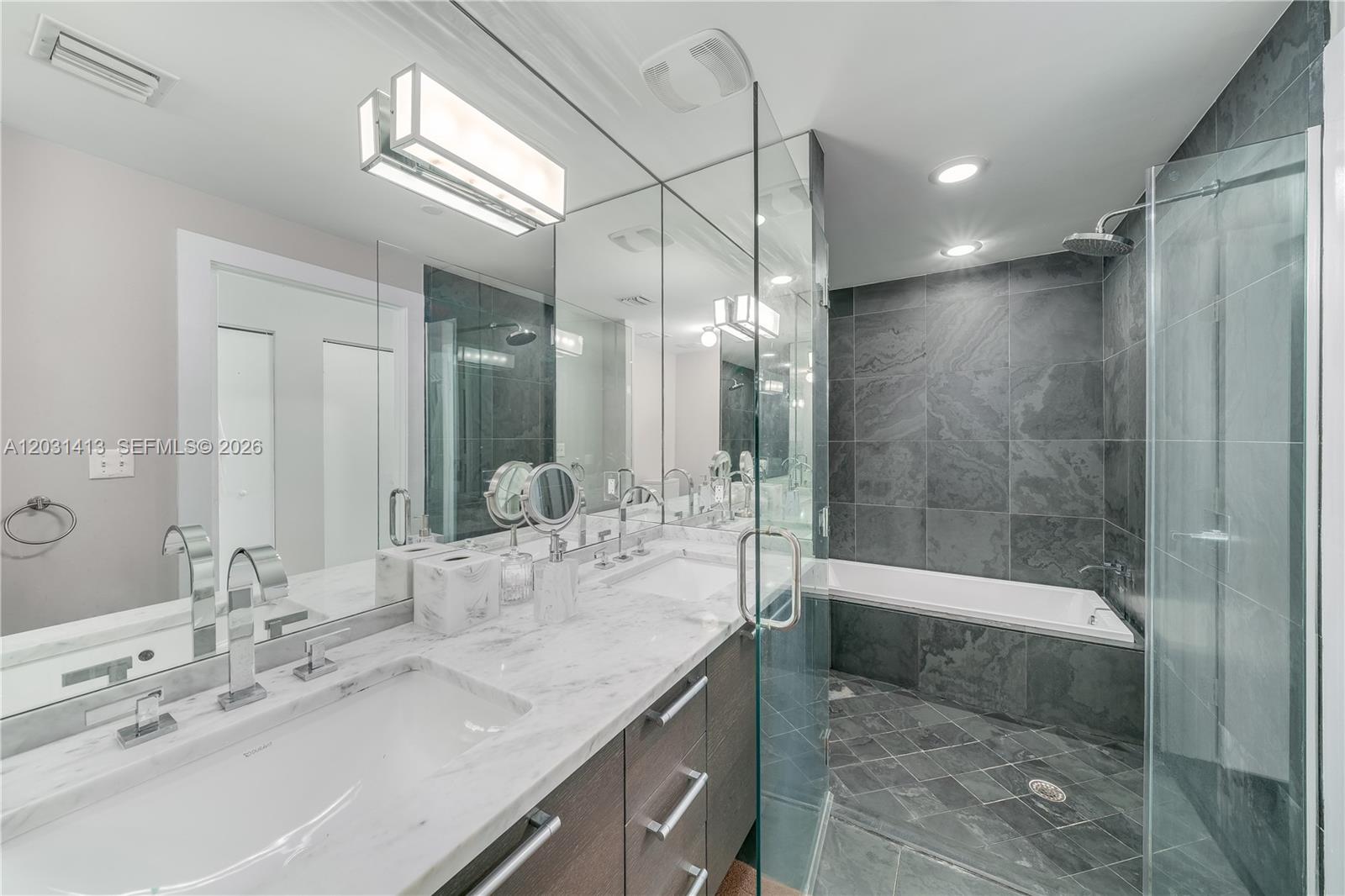 900 Biscayne Blvd # 2101