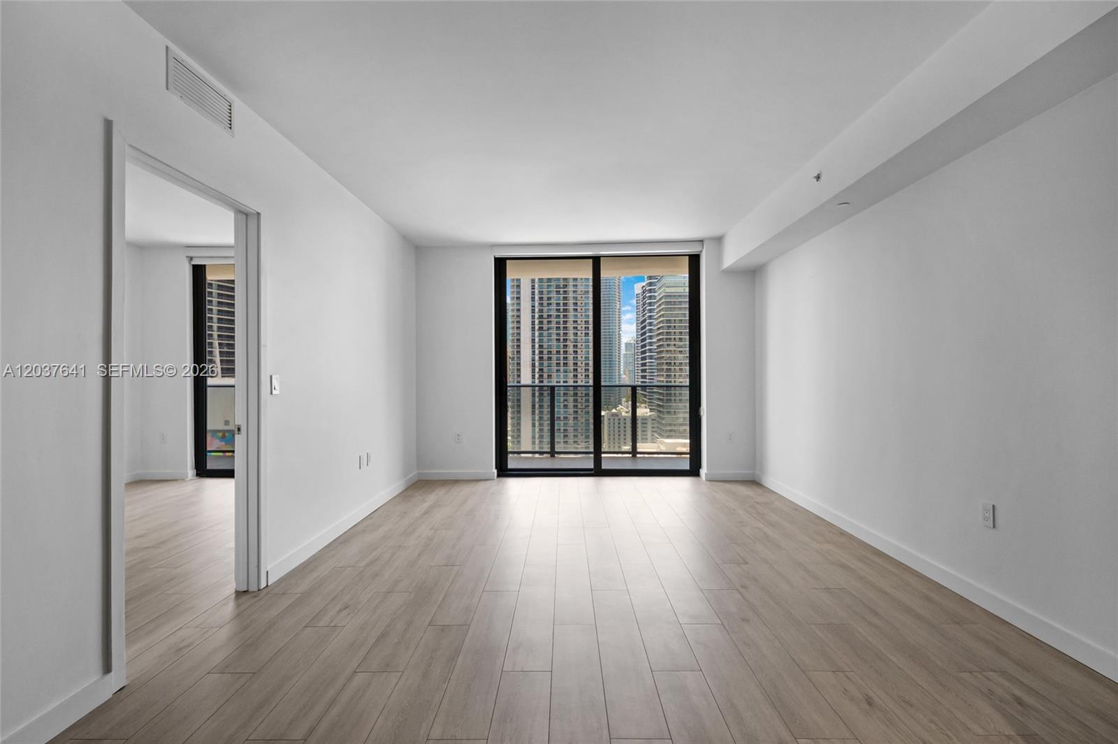 45 SW 9th St # 2305