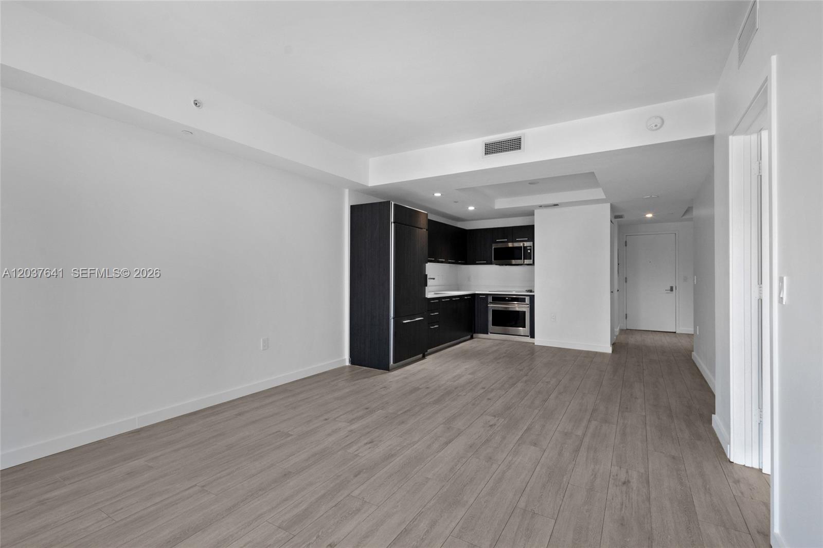 45 SW 9th St # 2305